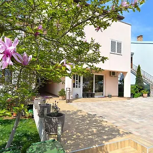 Apartment Milka 2074, Poreč
